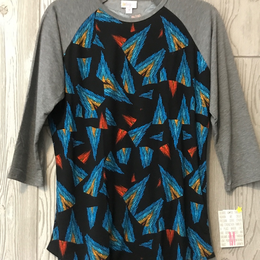 Lularoe medium Randy tee
